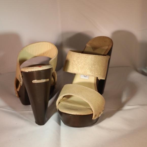 Jimmy Choo Platform Sandal - Gold Metallic Suede - Size 38 - Picture 4 of 6